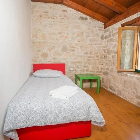 Apartment Abortolami With Pool And Garden