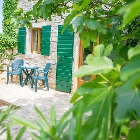 Abortolami With Pool And Garden Apartment Selina