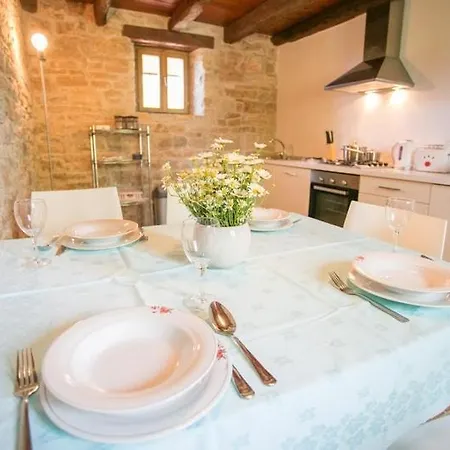 Apartman Abortolami With Pool And Garden Selina