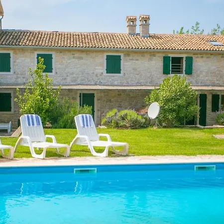 Abortolami With Pool And Garden Apartment Selina